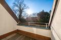 Familiär und vielseitig: Großzügige Villa mit viel Privatsphäre, Garten und Pool - Balkon in Süd-/Westausrichtung