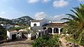 Villa mit großem Grundstück und ebener Zufahrt, herrlichem Ausblick, großen Terrassen, BBQ, ZH, Klima, Garage u.v.a.m.