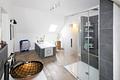Ihr neues Zuhause: Modernisierte DG-Wohnung mit Aussicht und Charme - Badezimmer mit Wanne