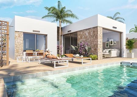 Villen mit 3 Schlafzimmern, 2 Bädern, optionaler Dachterrasse, Kfz-Stellplatz und Privatpool in der Golfanlage La Serena Golf