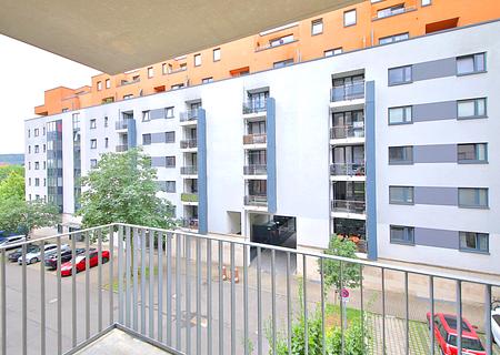 Lichtdurchflutete 3-Zimmer-Wohnung in zentraler Lage - Balkon