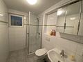 Wunderbares Mehr-Generationen-Haus in Ottobrunn - Badezimmer Einliegerwohnung