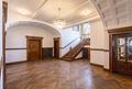 Neuklassizistisches Juwel: Beeindruckendes Stadt-Palais von 1911 mit park­ähnlichem Garten - Historische Eingangshalle