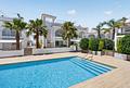 Moderne Wohnung mit eigenem Garten und direktem Zugang zum Pool