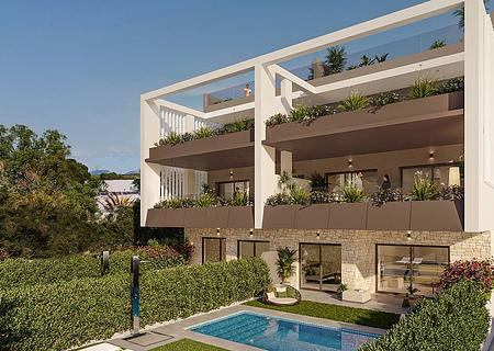 Appartements mit 3 Schlafzimmern, 3 Bädern, Fußbodenheizung in Bädern, Klimaanlage und Gemeinschaftspool nur 300 m vom Strand