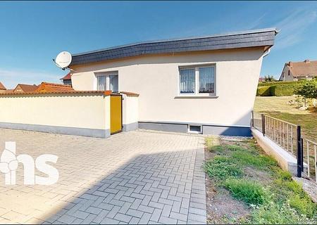 PROVISIONSFREI: Bungalow im Seegebiet Mansfelder Land – Dach & Heizung 2025 erneuert - Außenansicht