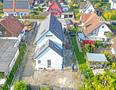 kurzfristig bezugsfertig: Schöne Neubau-Doppelhaushälfte mit großem Souterrainbereich - Luftbild 2