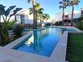 Erdgeschoss-Wohnung mit 2 Schlafzimmern, 2 Bädern, Kfz-Stellplatz und Gemeinschaftspool im La Finca Golf Resort