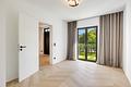 Bezugsfertiger Neubau: Luxuriöse Highend-Villa mit kosmopolitischem Flair und Pool - Homeoffice-Bereich im Erdgeschoss