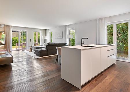 Haus-im-Haus mit Privatgarten: Exklusive 5-Zimmer-Maisonette in grüner Bestlage - Großzügigkeit und Lichtfülle