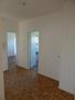 Frisch renovierte 3-Zimmer-Wohnung mit Balkon, Loggia & saniertem Bad im gepflegten Zweifamilienhaus - Flur Bild 4