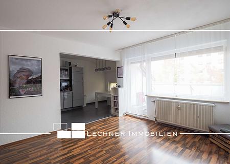Zentrales Wohnen mit schöner Dachloggia - Wohn-/Essbereich