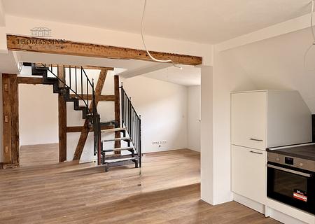 Exklusive 5,5-Zimmer Maisonette Wohnung mit Dachterrasse & traumhaftem Blick über Sindringen - Küche/Wohnzimmer
