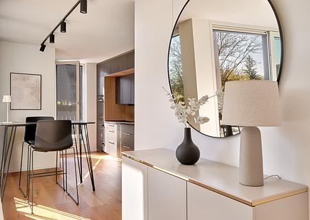 In Laufnähe zur Würm: Neuwertige 3,5-Zimmerwohnung mit Penthouse-Flair und Dachterrasse - Stilvoller Wohn- & Essbereich