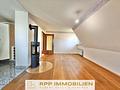 Familientraum!! Großzügige Wohnung mit XXL-Balkon + traumhafter Gartennutzung - Wohnzimmer