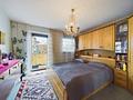 Attraktive 2-Zimmer-Wohnung mit Loggia und Balkon
- begehrte Wohnlage
- 2. Obergeschoss mit Lift - Schlafzimmer