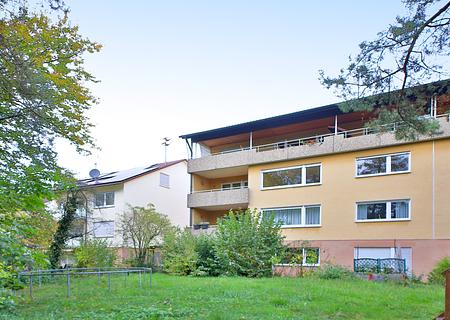 Viel Platz zum Wohlfühlen – gepflegte 5-Zimmer-Dachgeschosswohnung mit großem Balkon - Außenansicht