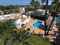 Einzigartige Traumvilla nahe Denia mit großem Eckgrundstück nur wenige Gehminuten vom Meer entfernt