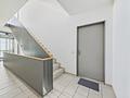 Einziehen ab Herbst – großzügige 4-Zimmer-Wohnung mit großem Balkon in München-Trudering - Treppenhaus