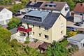 Gepflegtes Zweifamilienhaus mit Garten, Terrasse und vielseitigen Nutzungsmöglichkeiten - Drohnenansicht