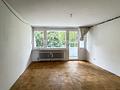 bezugsfreie, renovierungsbedürftige 2 Zimmerwohnung im Hochparterre in Haar nebst TG Einzelplatz - Wohnen Bild 2