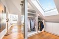 Luxuriös & familiengerecht: 4-Zimmer-Penthouse mit Designausstattung, Dachterrasse und Liftzugang - Maßgefertigte Ankleide
