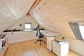 Ihr neues Zuhause: Modernisierte DG-Wohnung mit Aussicht und Charme - Hobby-Office