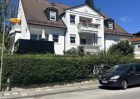 Charmante 2-Zimmer-Maisonette-Wohnung im schönem Nymphenburg in der Nähe des Schlossparks ! - Objektansicht 
