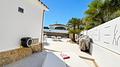 Modernisierte Villa mit Meerblick, 2 Schlafzimmern und Privatpool