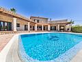 Mallorca Moderne Villa im Finca Stil, Es Capdella zu verkaufen