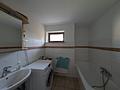 Großes Grundstück und ein altes Einfamilienhaus in Niendorf - weiter vermieten oder neu bauen? - Badezimmer