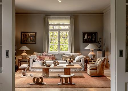 Künstlerisches Meisterwerk: Historische Villa mit exquisitem Interiordesign und Garten-Idyll - Repräsentanz und Behaglichkeit