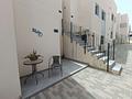 Moderne Erdgeschoss-Wohnung mit 3 Schlafzimmern, 2 Bädern, privatem Garten und Gemeinschaftspool