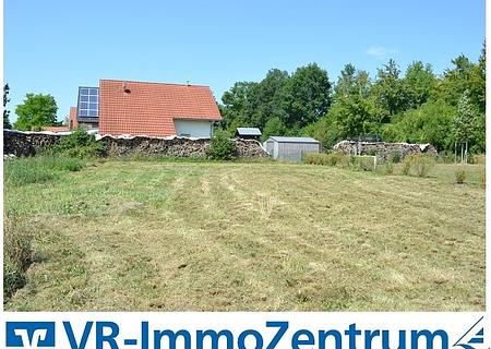 attraktives Baugrundstück - Blick auf das Grundstück