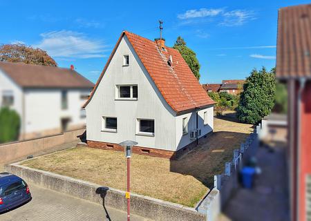 Einfamilienhaus auf großzügigem Grundstück mit viel Platz für Ihre Wohnideen - Hausansicht