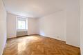 Attraktive 2-Zimmer-Wohnung mit Altbaudetails, Balkon und optimalem Grundriss - Wohnen / Essen