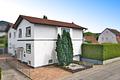 Bezugsfertiges Einfamilienhaus in Sinzheim – komplett möbliert und liebevoll ausgestattet - Frontansicht