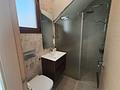 Moderne freistehende Villa mit privatem Pool und Dachterrasse