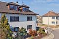 Solides Dreifamilienhaus mit Potenzial! - Ansicht Haus 