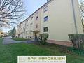 Zum Selbstbezug oder als Kapitalanlage geeignet: Renovierte Etagenwohnung mit sonnigem Südbalkon - Hauansicht