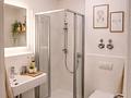 Moderne und hochwertige Wohnung in Top-Lage von München-Schwabing - Dusche / Gästebad