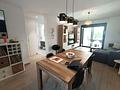 Moderne Erdgeschoss-Wohnung mit 3 Schlafzimmern, 2 Bädern, privatem Garten und Gemeinschaftspool
