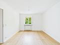 gut geschnittene, renovierte & sofort verfügbare, leere Erdgeschoßwohnung in Solln - Schlafzimmer
