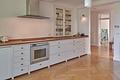Bezaubernde Maisonette-Wohnung in historischer Villa mit Traumblick auf den Schlosskanal - Hochwertige Einbauküche