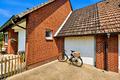 *** Ein Haus zum Leben, Wachsen und Gestalten *** - Garagenzugang von Aussen