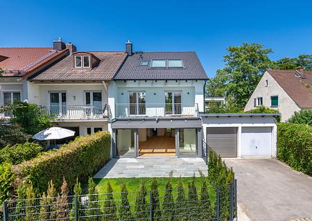 Familiengerecht: Soeben saniertes Reiheneckhaus mit Wintergarten und Terrassen - Stilvoll saniertes Reihenhaus
