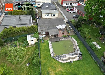 Großes Gartenrefugium in familienfreundlichen Umfeld