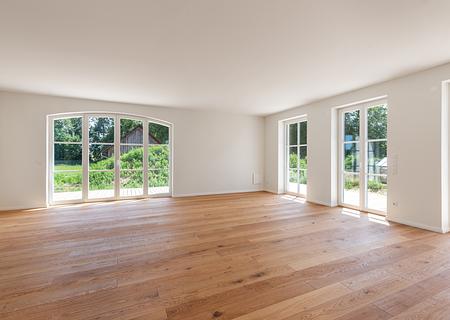Zum Erstbezug: Reiheneckhaus mit umlaufender Terrasse in ruhiger Lage - Charmantes Segmentbogenfenster