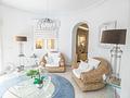 Attraktive freistehende Villa mit Sommerhaus