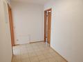 Charmante 2-Zimmer-Erdgeschosswohnung mit sonniger Terrasse, Garten & 2 Stellplätzen in Hofham - Flur